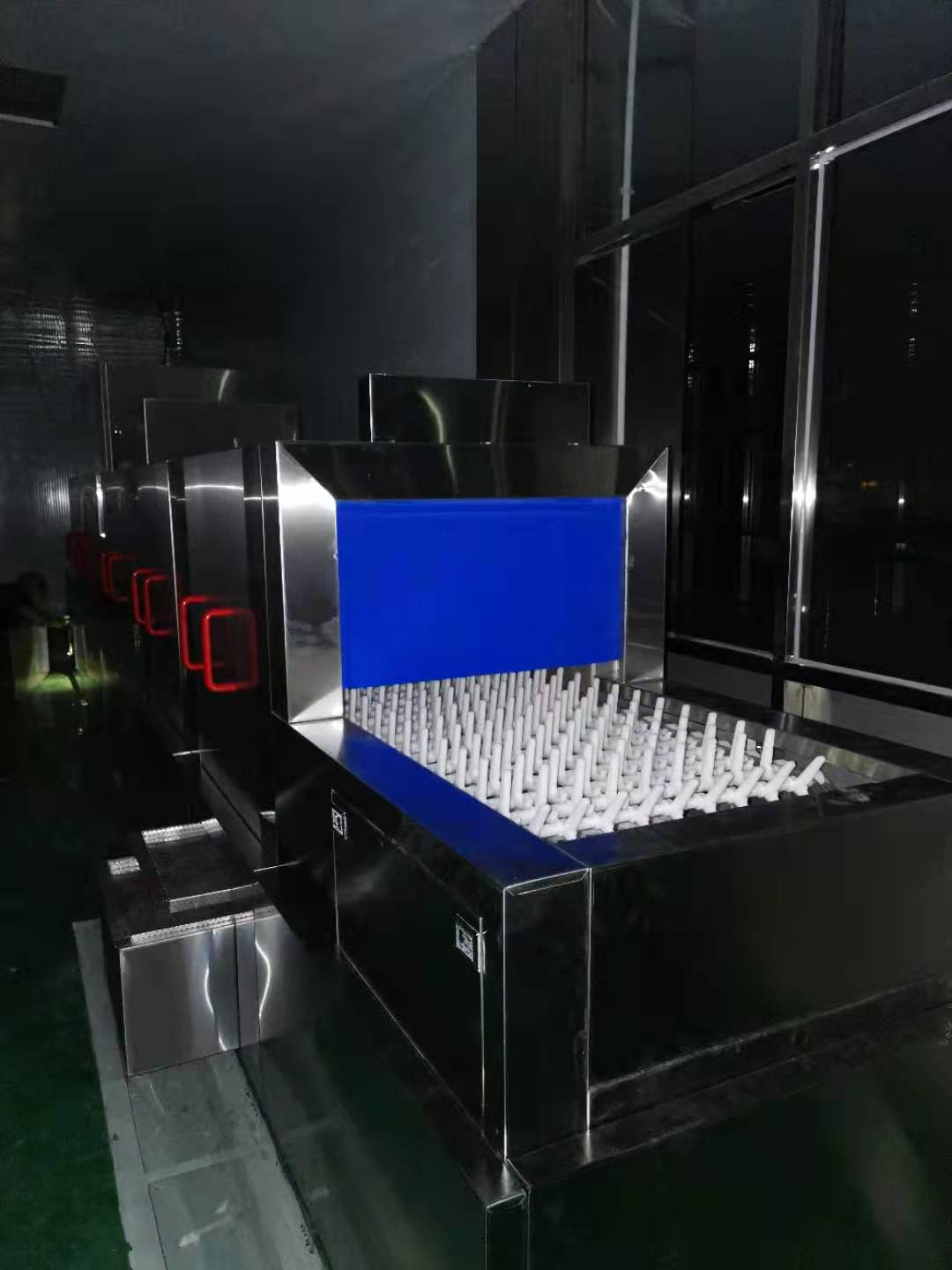 北京百福德餐厅   7米商用洗碗机解决方案