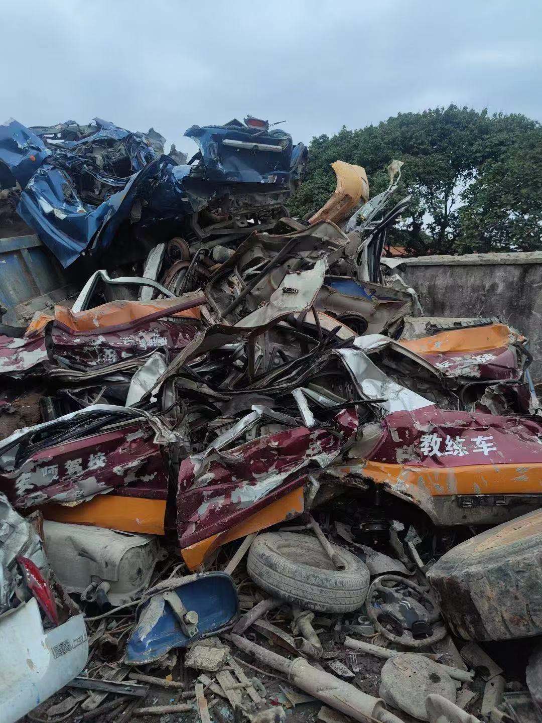 梅州报废车回收服务 正规公司拆解
