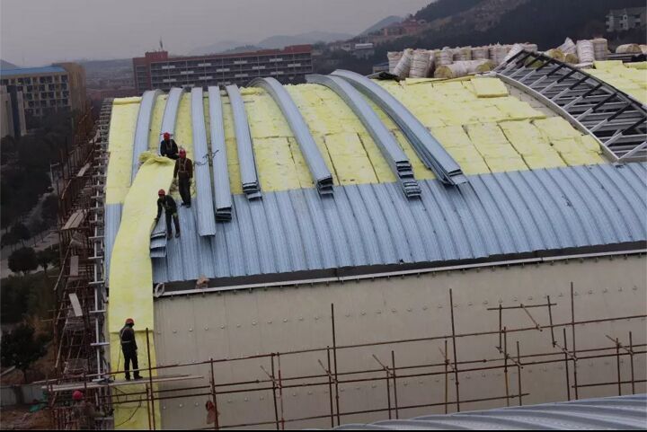 宜春铝镁锰屋面板，可用于混泥土屋面装饰板，美观大气