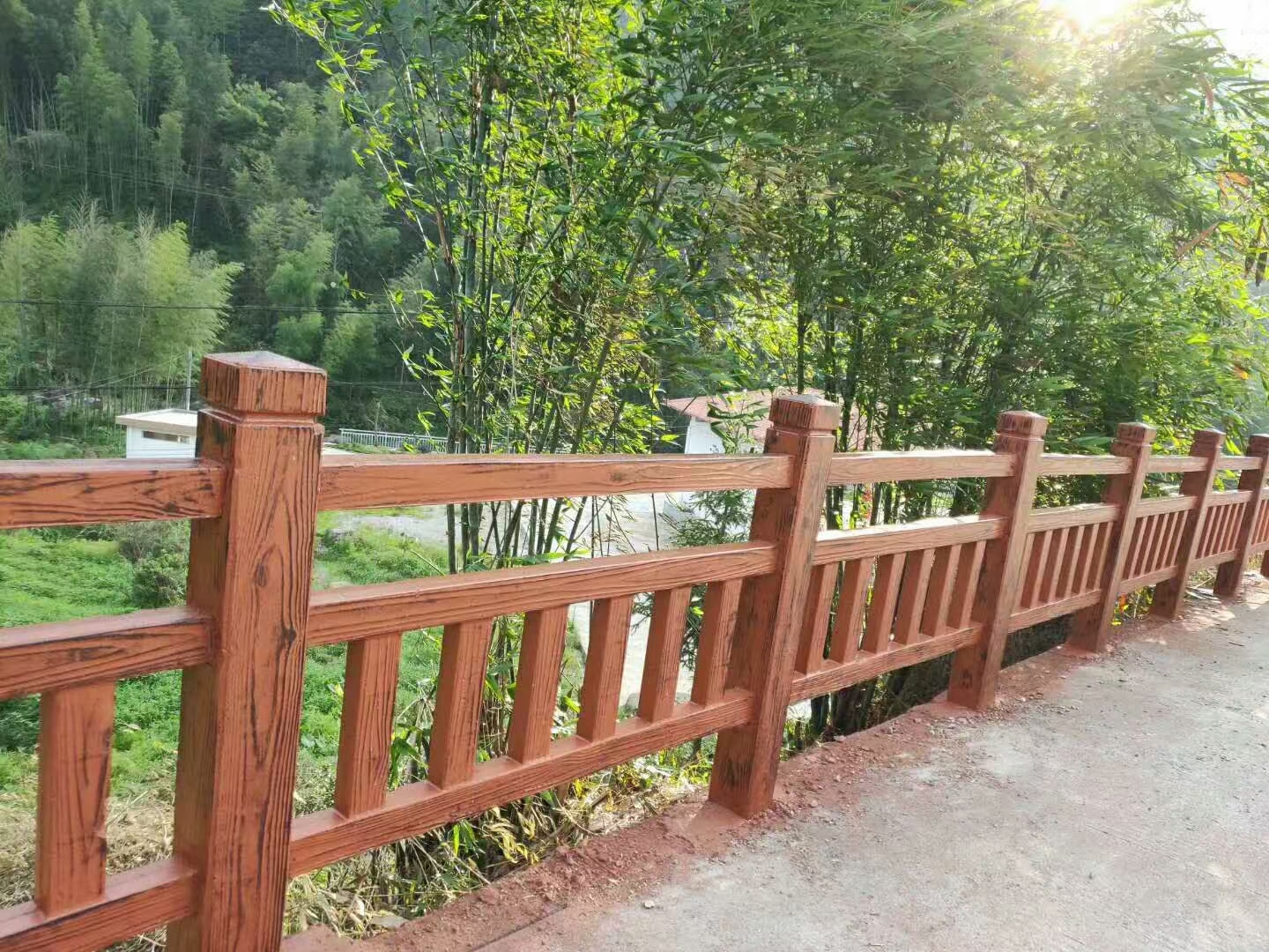 抚州广昌水泥仿木栏杆多少钱一米？南丰仿木栏杆安装效果如何？