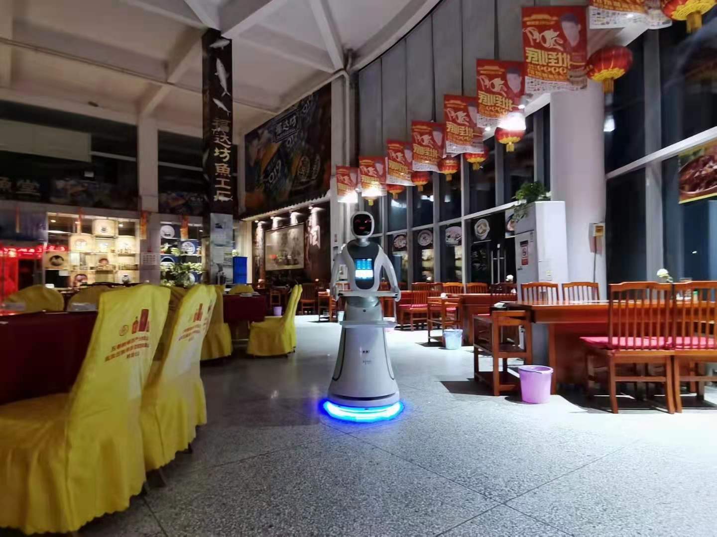 图木舒克餐饮送餐机器人