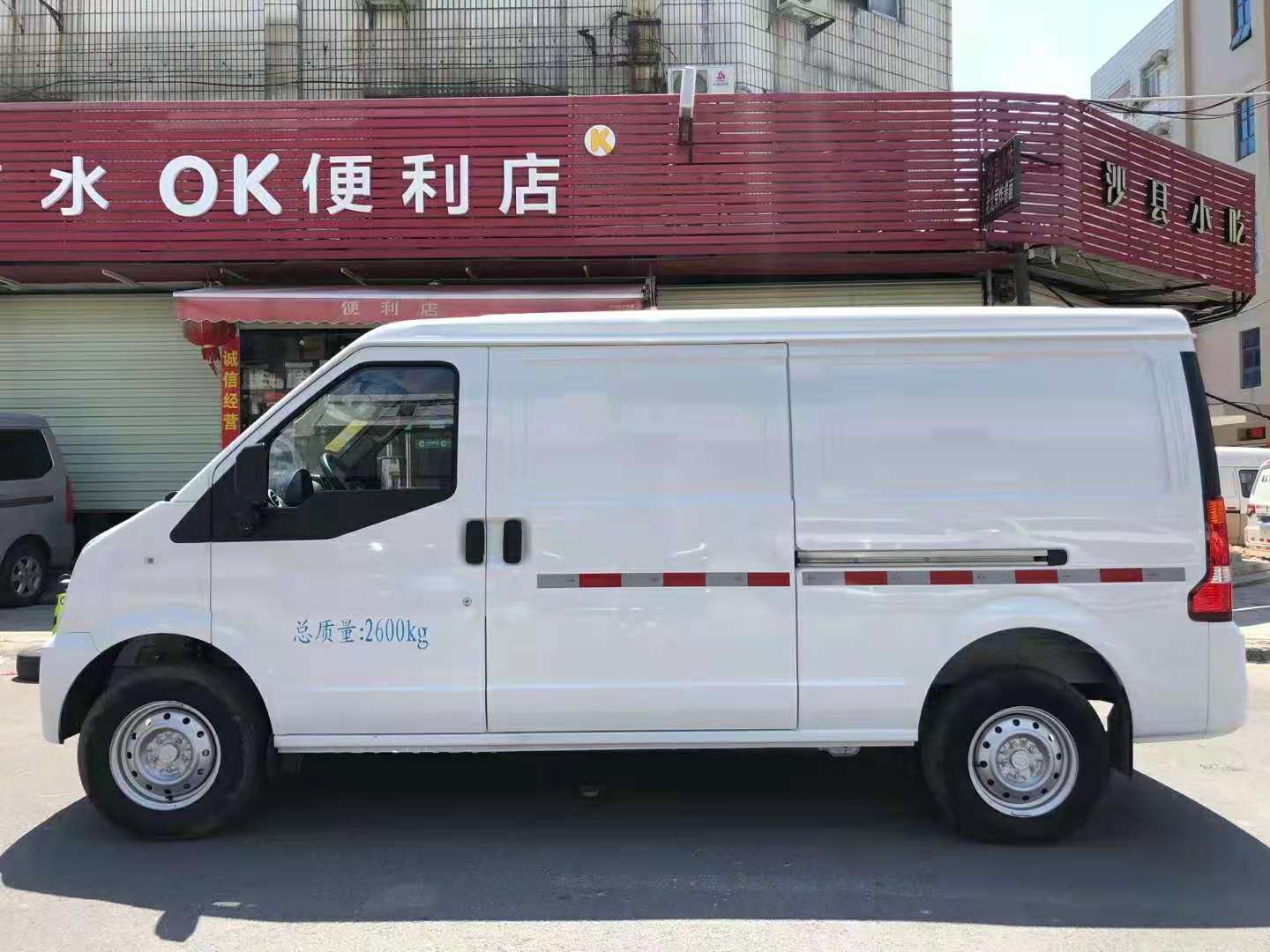 货拉拉租车-深圳龙华出售瑞驰 EC35II 面包车