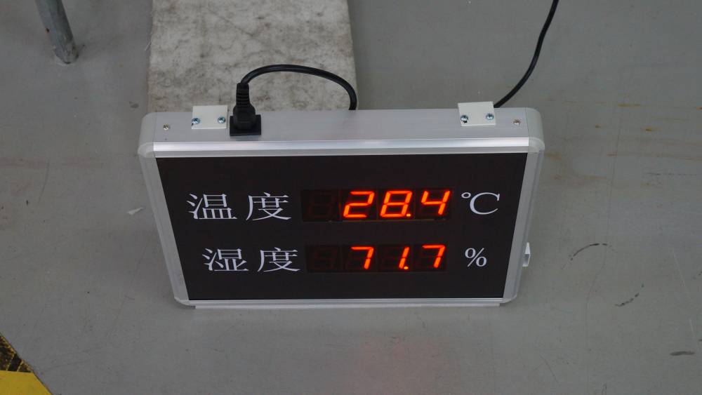 温度显示屏、温度控制器、温度自动控制器