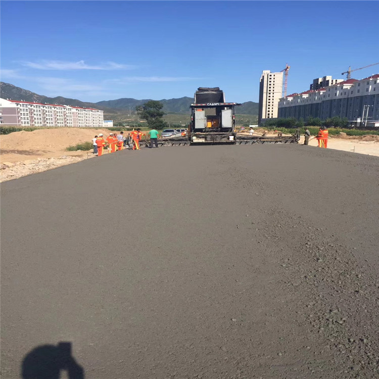新路安安化修复小面积沥青路面 铺球场沥青路面施工