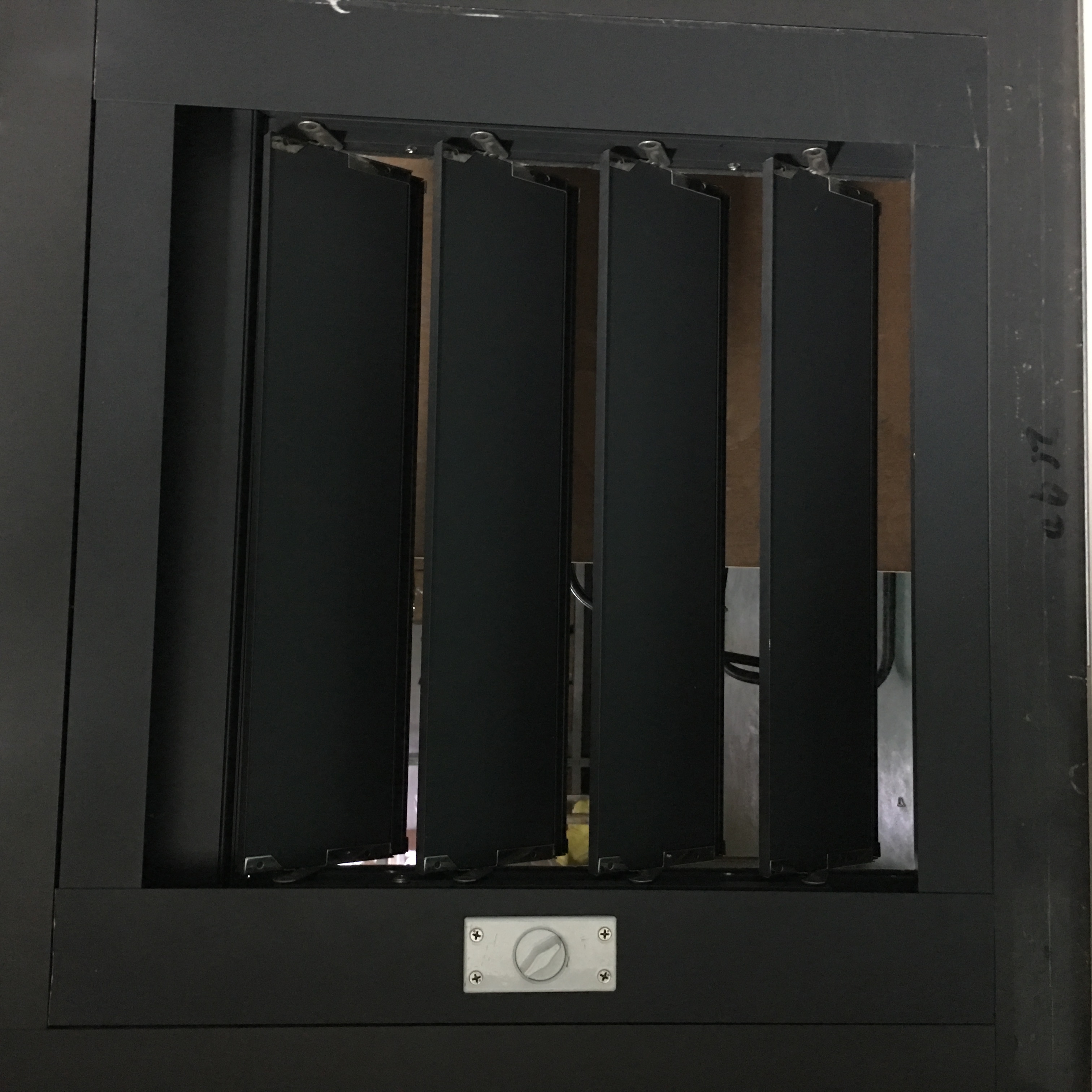 展威铝合金电动百叶窗集装箱变电站工厂防雨沙活动百叶窗电手动窗