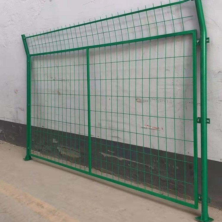 边框焊接镀锌钢铁丝网厂区室外隔离防护网围墙栏