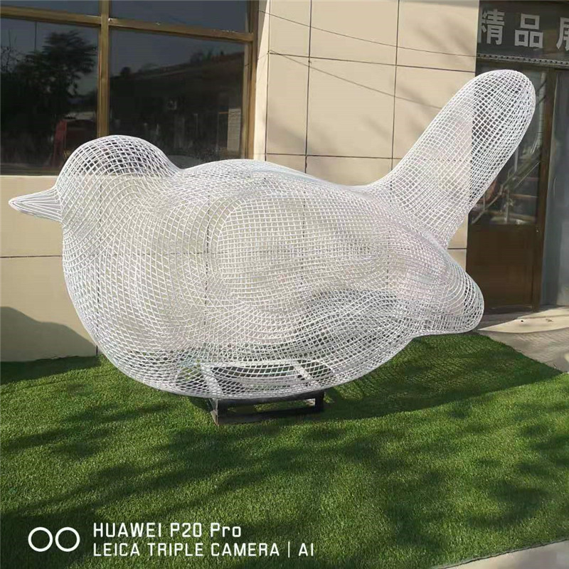 制作厂家 铁艺镂空动物雕塑 不锈钢镂空兔子雕塑