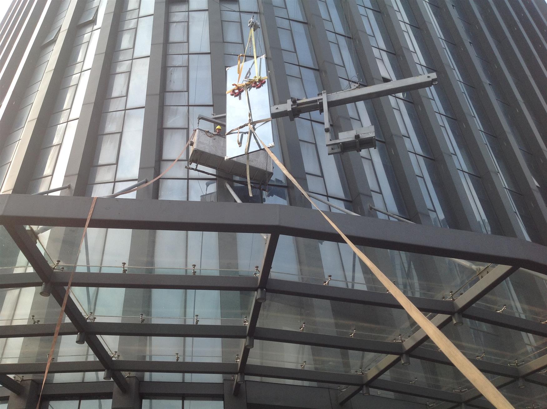 广州高层更换窗户玻璃报告 玻璃拆除安装 更换报告