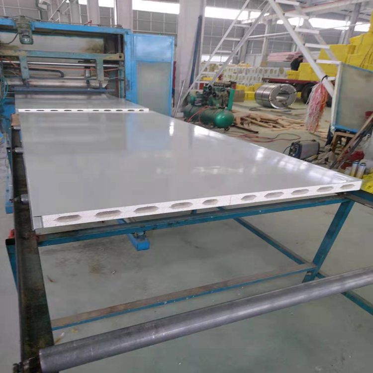 南通硫氧镁净化板 硫氧镁夹芯板 硫氧镁彩钢夹芯板生产厂家