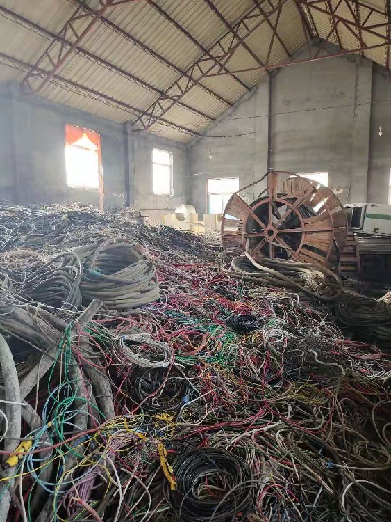 通辽电缆电线回收公司,废旧二手电缆回收