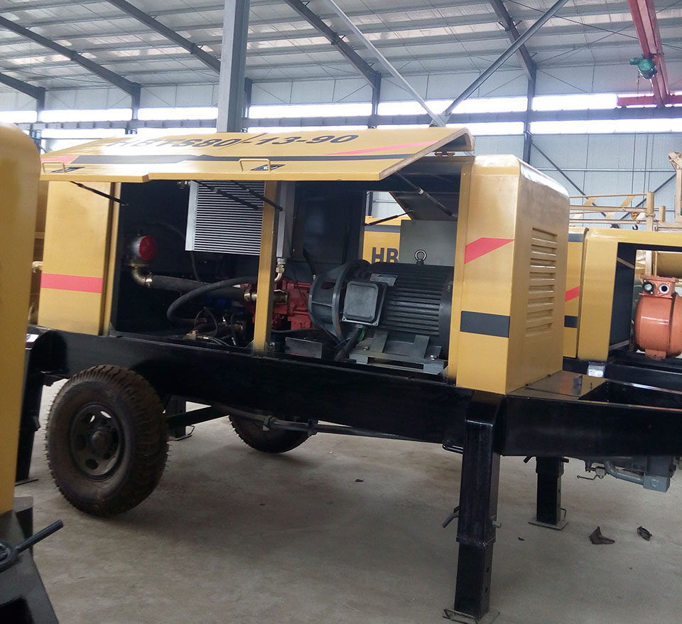 广西钦州小型混凝土车载泵车 适用于水库、水电站、港口