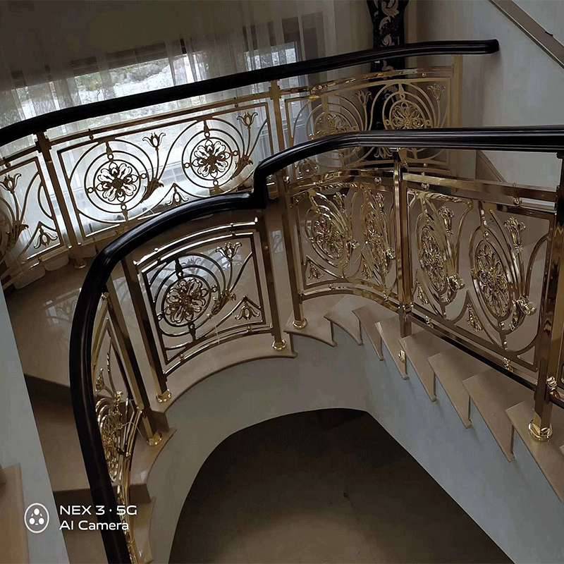 黑龙江镀金纯铜楼梯栏杆打造一种舒服的意境
