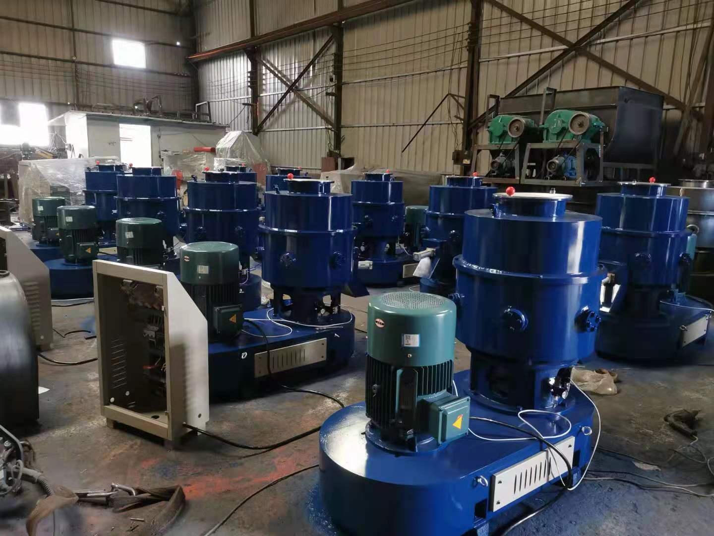 瑞泉机械，废旧料再生造粒机，150-300型，制造塑料颗粒