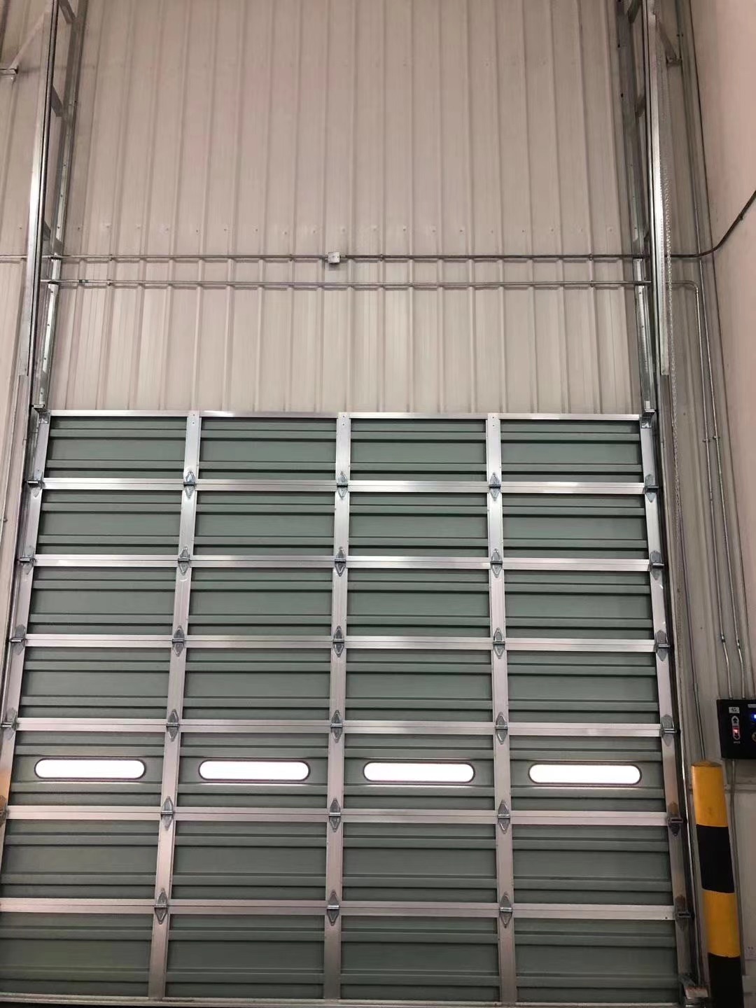 揭阳铝单板门厂家 电动铝制单板门