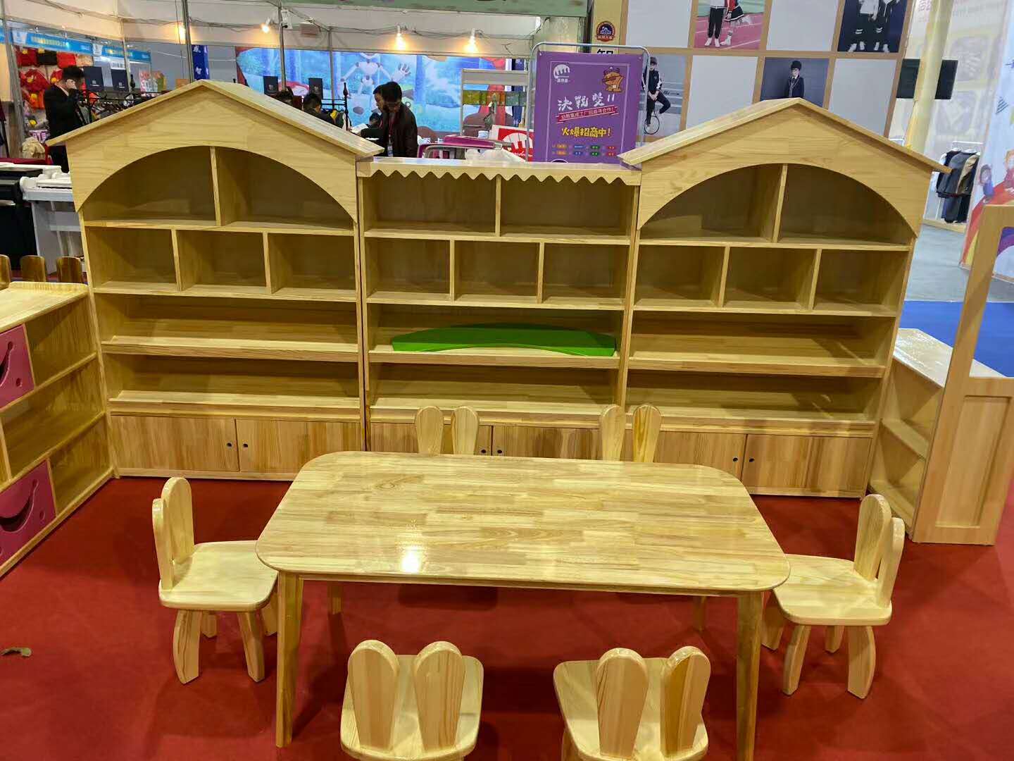 幼儿园实木桌椅实木桌子实木凳子幼儿园**实木桌椅