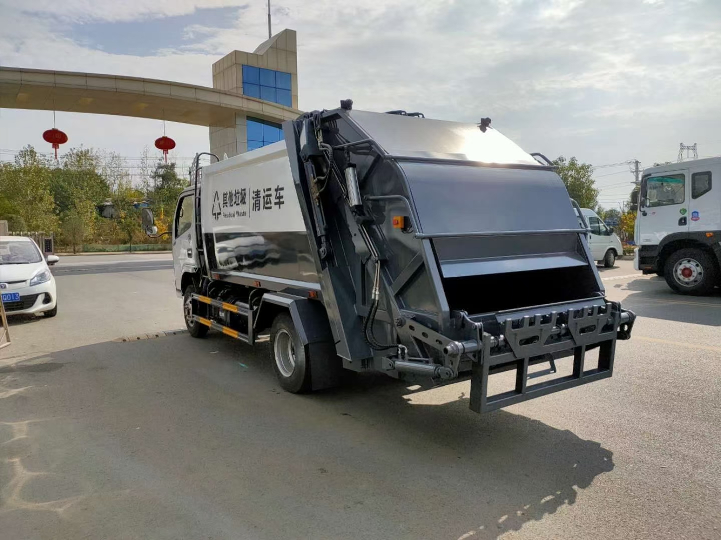 上海解放壓縮垃圾車廠家