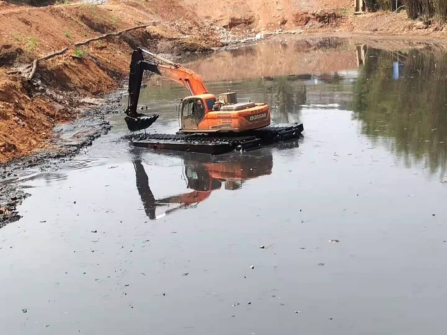 车辆丰富 怀化河道清淤工程 污水池清淤