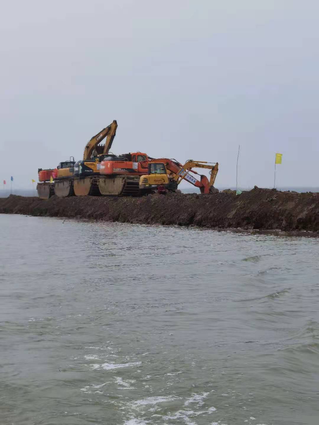 水陸挖掘機 怒江水陸挖機租賃服務