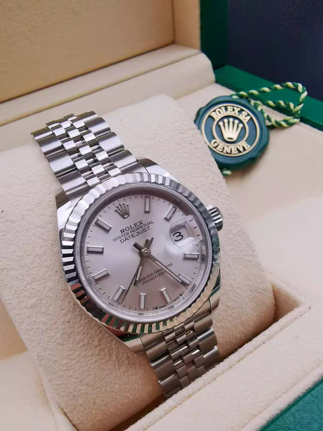 天津和平区卡地亚手表典当地址 奢侈品手表回收