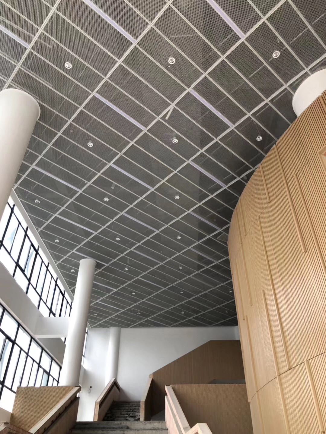 揭阳外墙弧形铝单板供应商 镂空铝单板氟碳铝单板