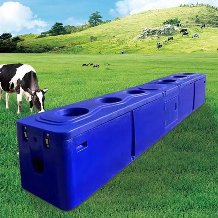 菲富利牛用4米6孔油汀电加热塑料保温饮水槽生产厂家