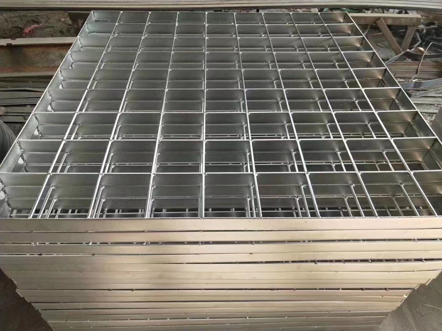 不锈钢格栅板生产厂家 不锈钢格栅板用途介绍