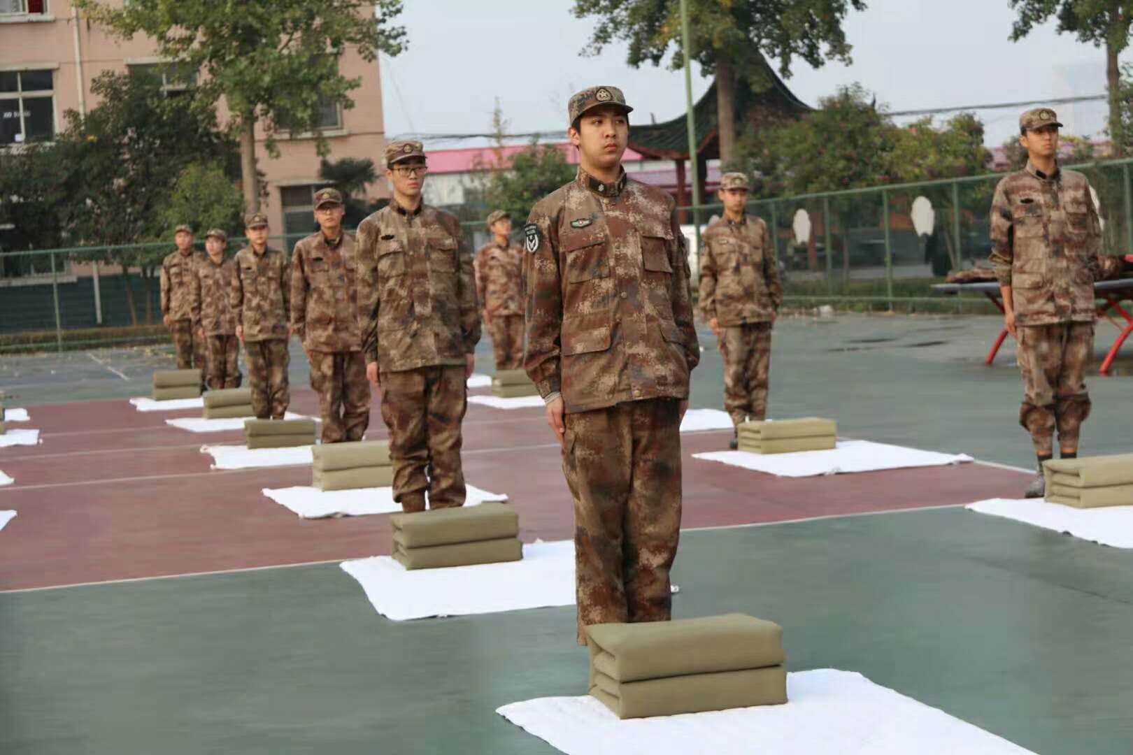 安陽正規心理咨詢教育中心 軍事訓練夏令營