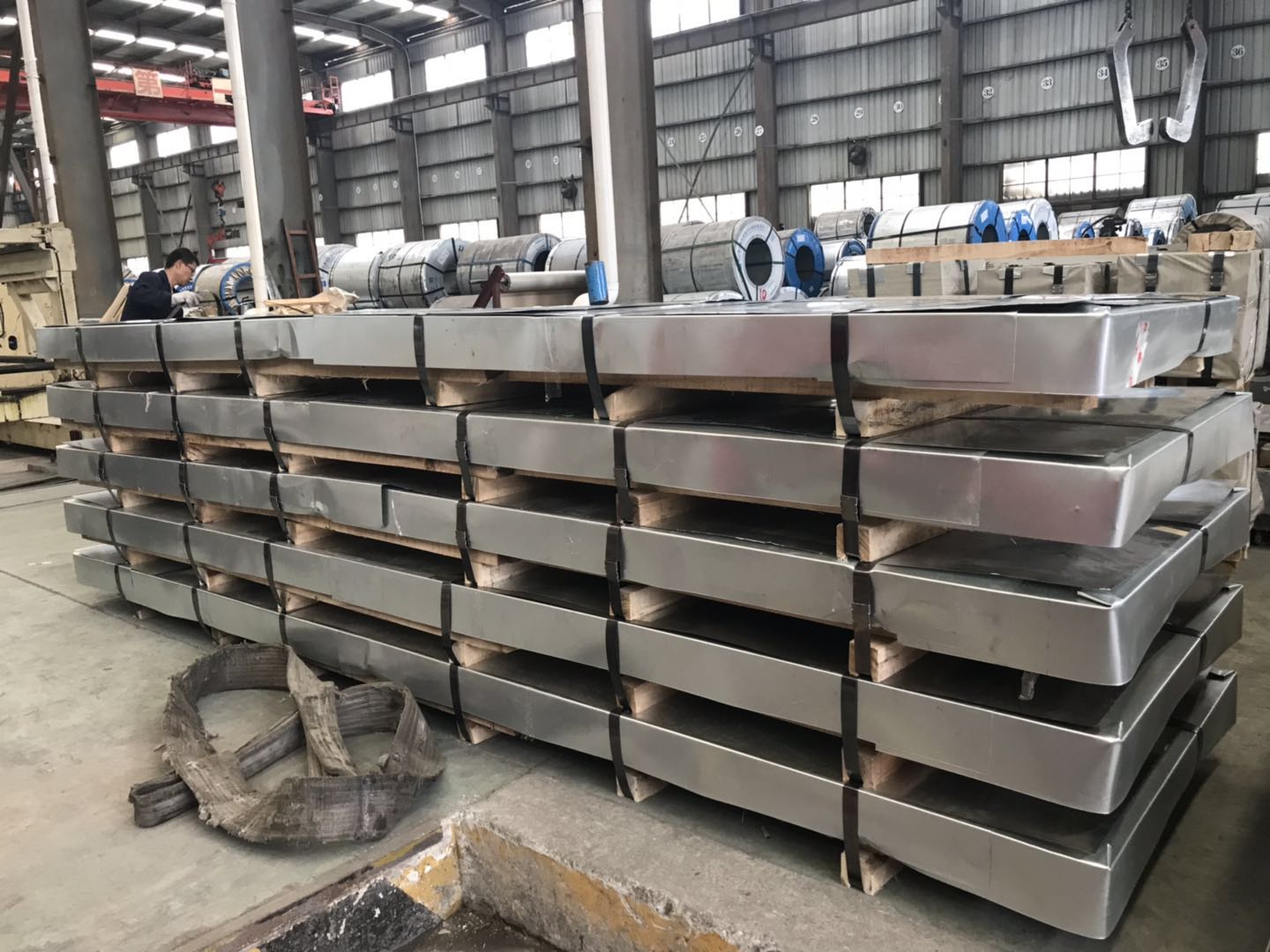 河北锌铝镁彩钢板代理 AM材质彩钢板