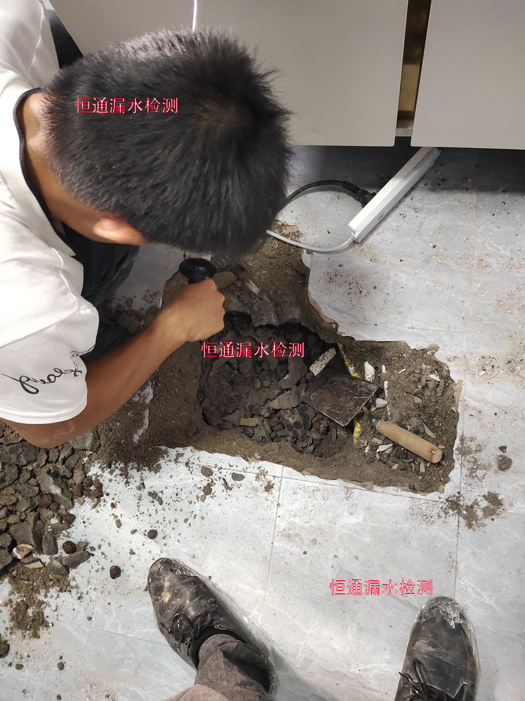 埋地暗管漏水检测 家庭管道渗水检测 家庭地板冒水检测 给水管漏水维修