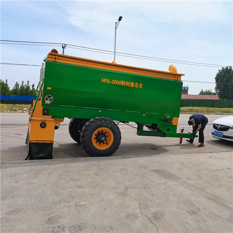 石灰布灰车