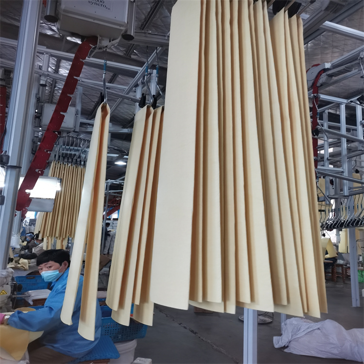 泰州PPS覆膜针刺毡布袋 PPS电厂除尘布袋.除尘滤袋