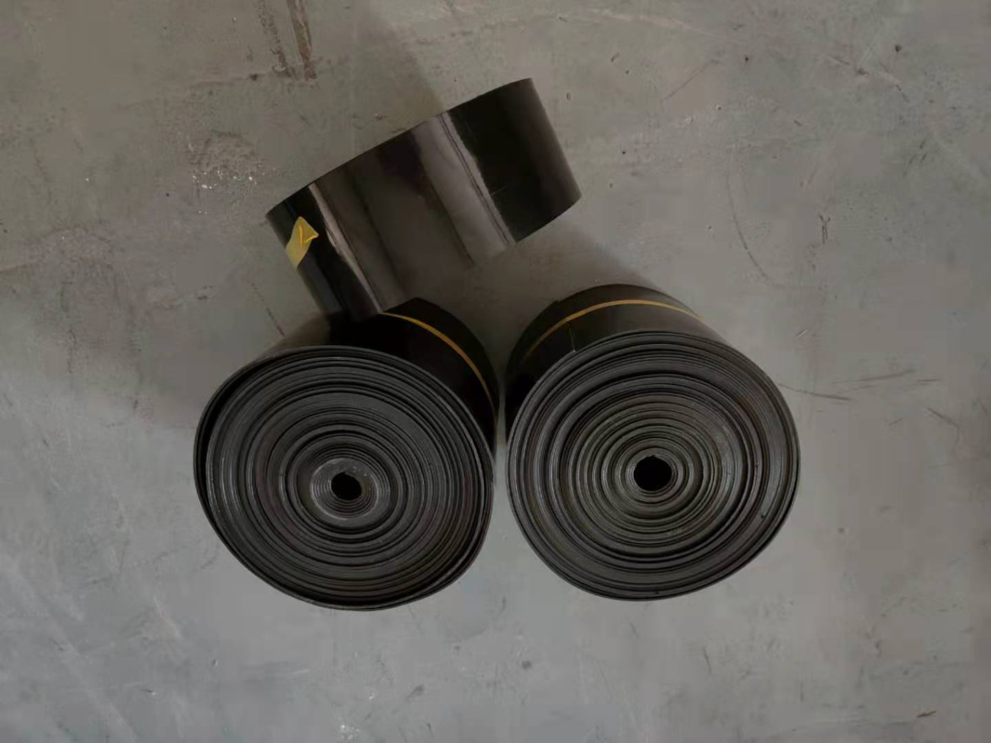 聚乙烯热缩带生产厂家 钢质管道防腐热缩缠绕带厂家批发 缠绕带型号