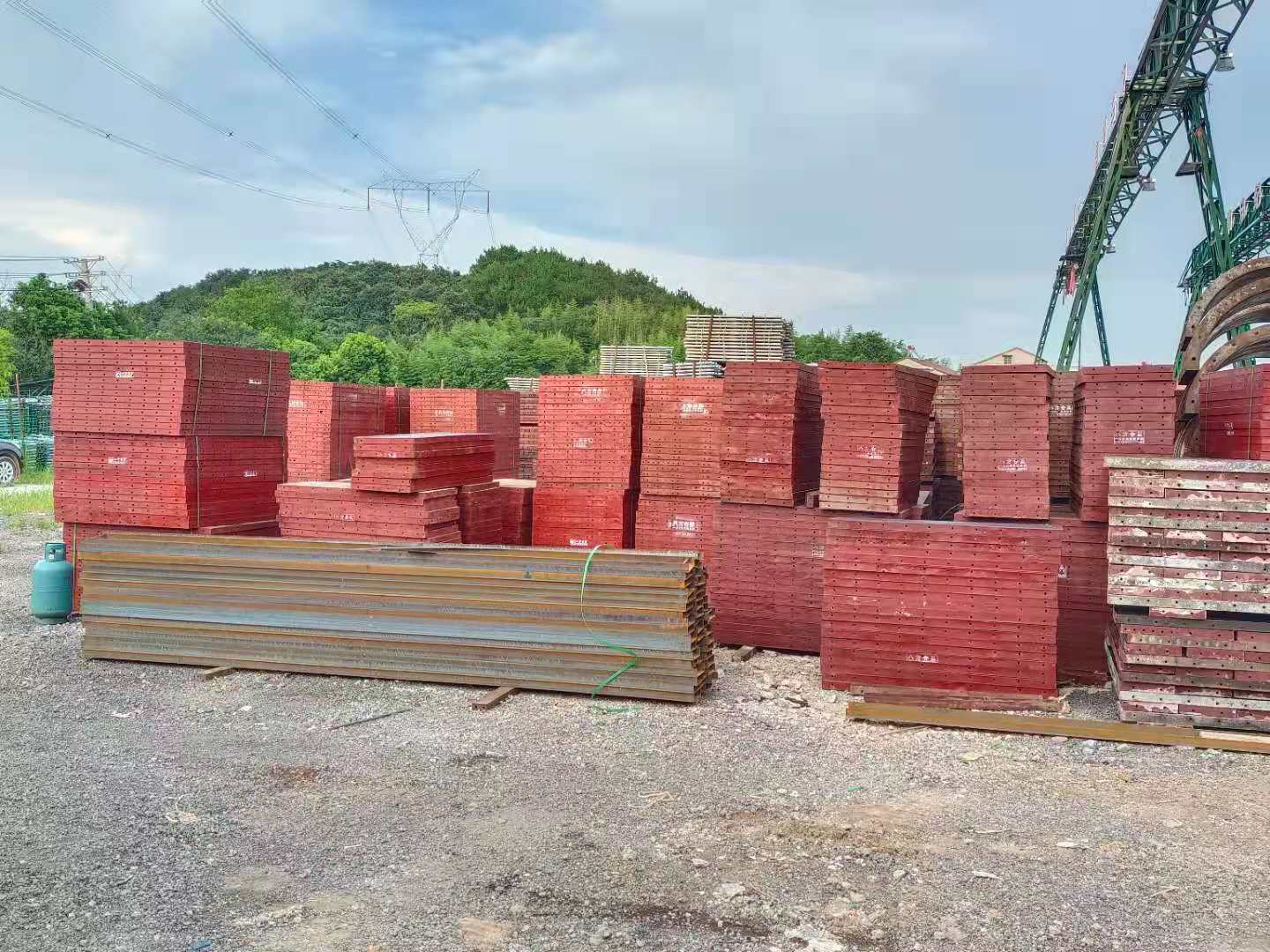 南宁市钢模板厂家定制钢模板-圆柱模板生产厂家-安全爬梯租赁