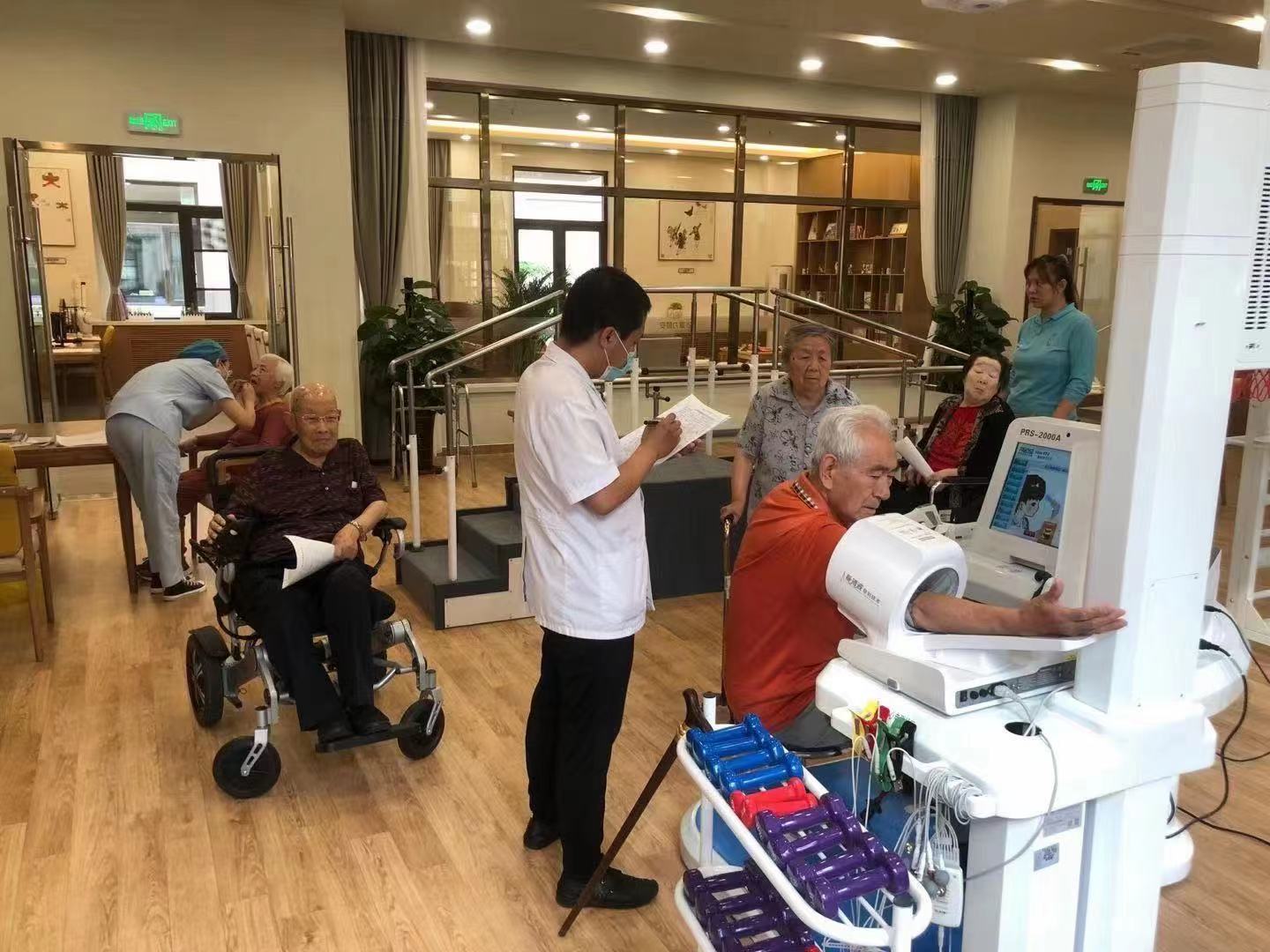 广州市照顾痴呆老人较好的养老院富力颐安服务标准 老年公寓