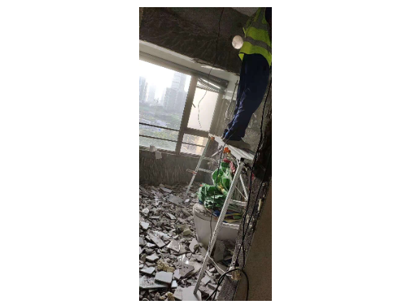 龙岗区专业楼房拆除服务公司 深圳市鸿运达拆除工程供应