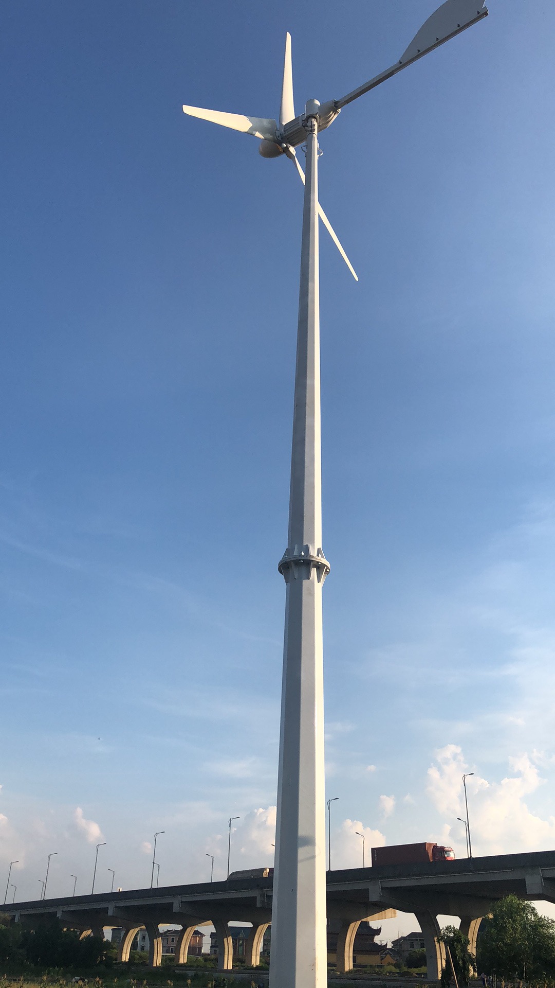 德州星昊供应家用内蒙古养殖1KW风力发电机 风力发电系统 风光互补发电系统
