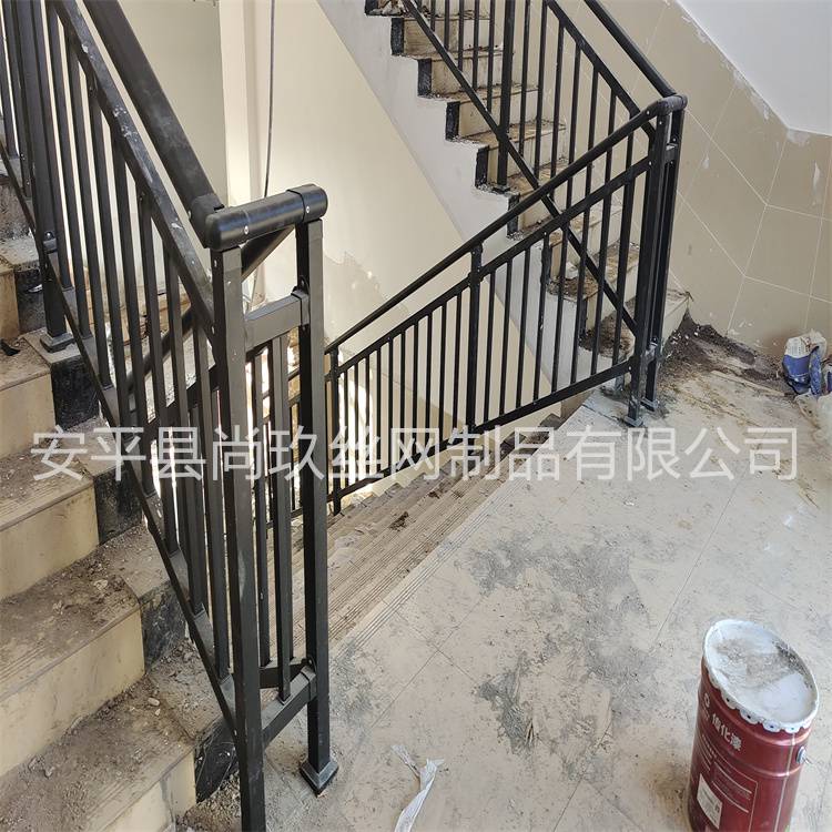 厂家销售别墅小区通用锌钢楼梯扶手靠墙扶手组装式