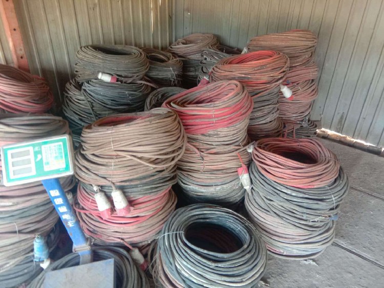 博尔塔拉电缆回收长期大量回收