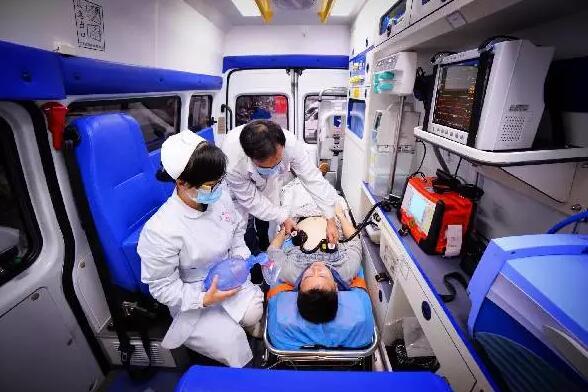青岛救护车接送服务