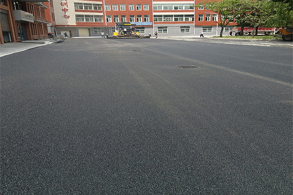 郑州中原区沥青拌合站 彩色沥青路面施工方案