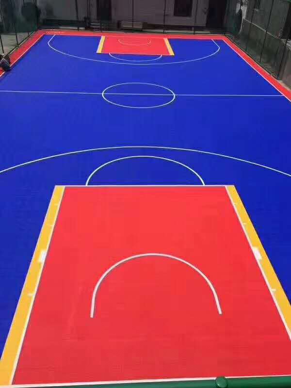 篮球场幼儿园悬浮地板学校塑胶地垫跑道拼接地板跑道