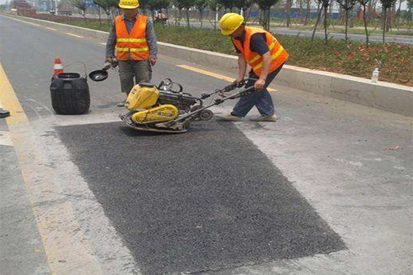 郑州开封沥青路面摊铺|沥青修补路面