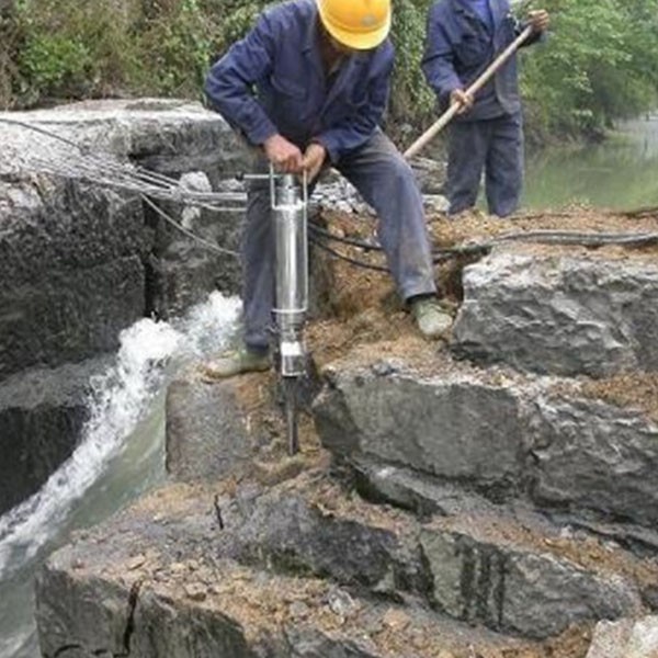 矿山开采石头节约成本性能可靠液压劈裂机