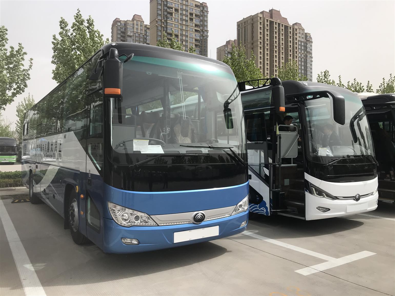 大巴车租赁 上海松江区44座大巴班车租赁联系方式
