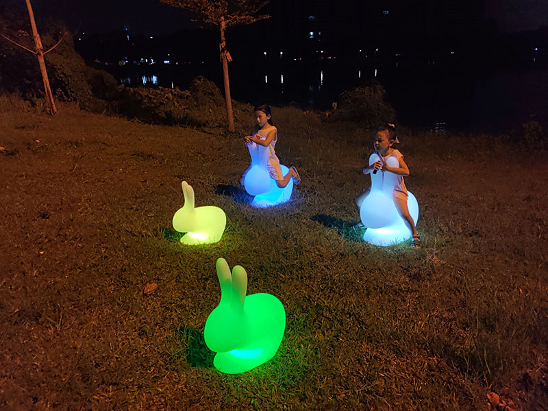 LED发光玉兔气模定制 福州发光月兔定制供应