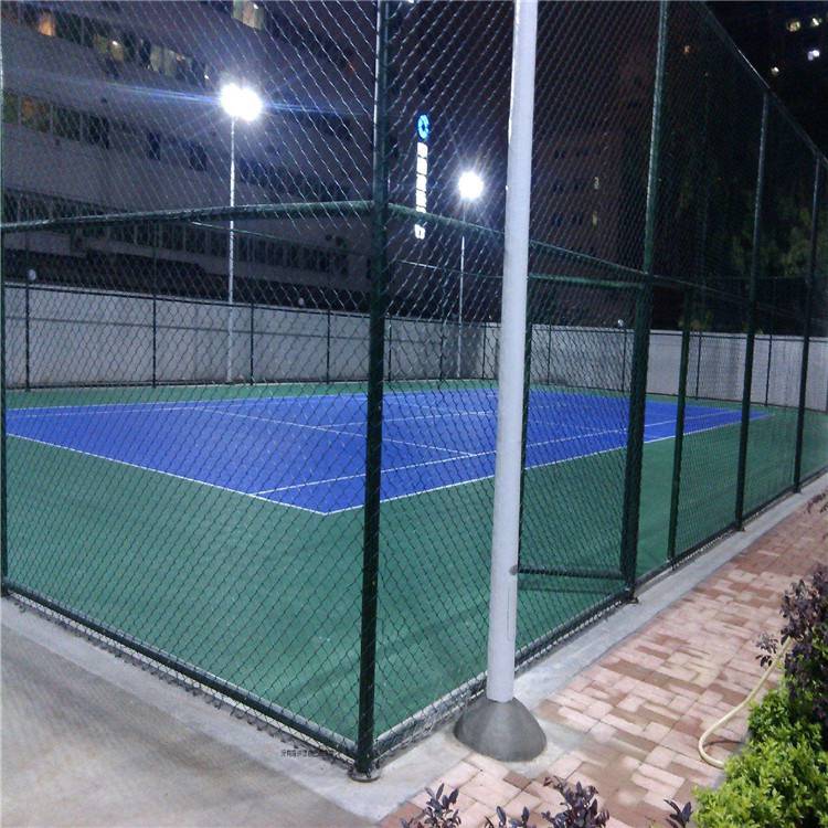 学校操场 足球场围网 篮球运动场围网包塑勾花护栏网定做