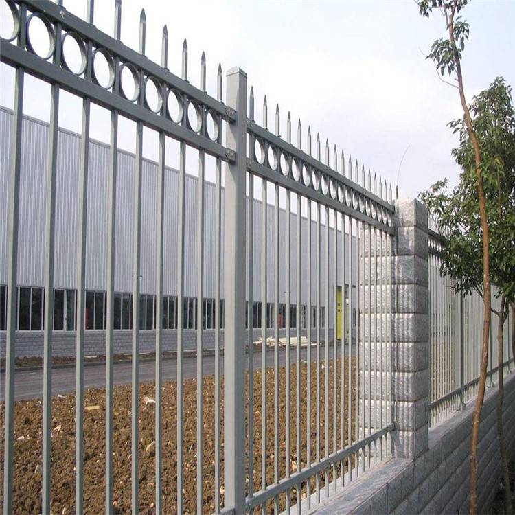 供应 公路护栏 锌钢护栏 学校小区公园 围墙 栅栏 铁艺带图