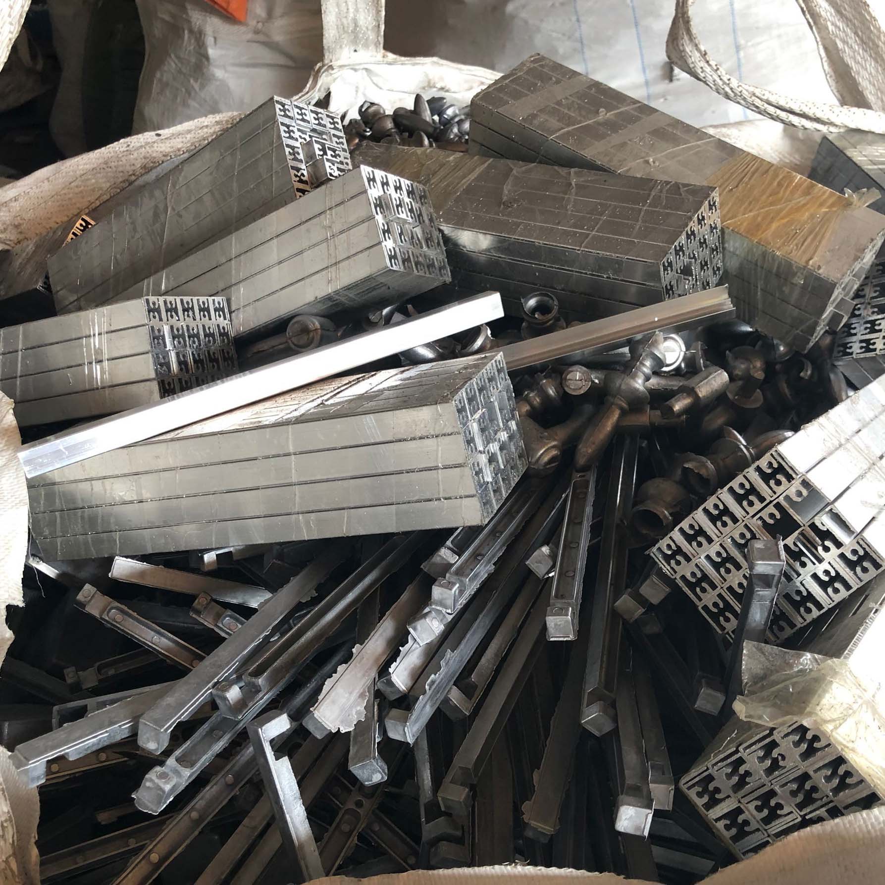 鋁合金回收 深圳收廢鋁廢料廢鋁報(bào)價(jià)