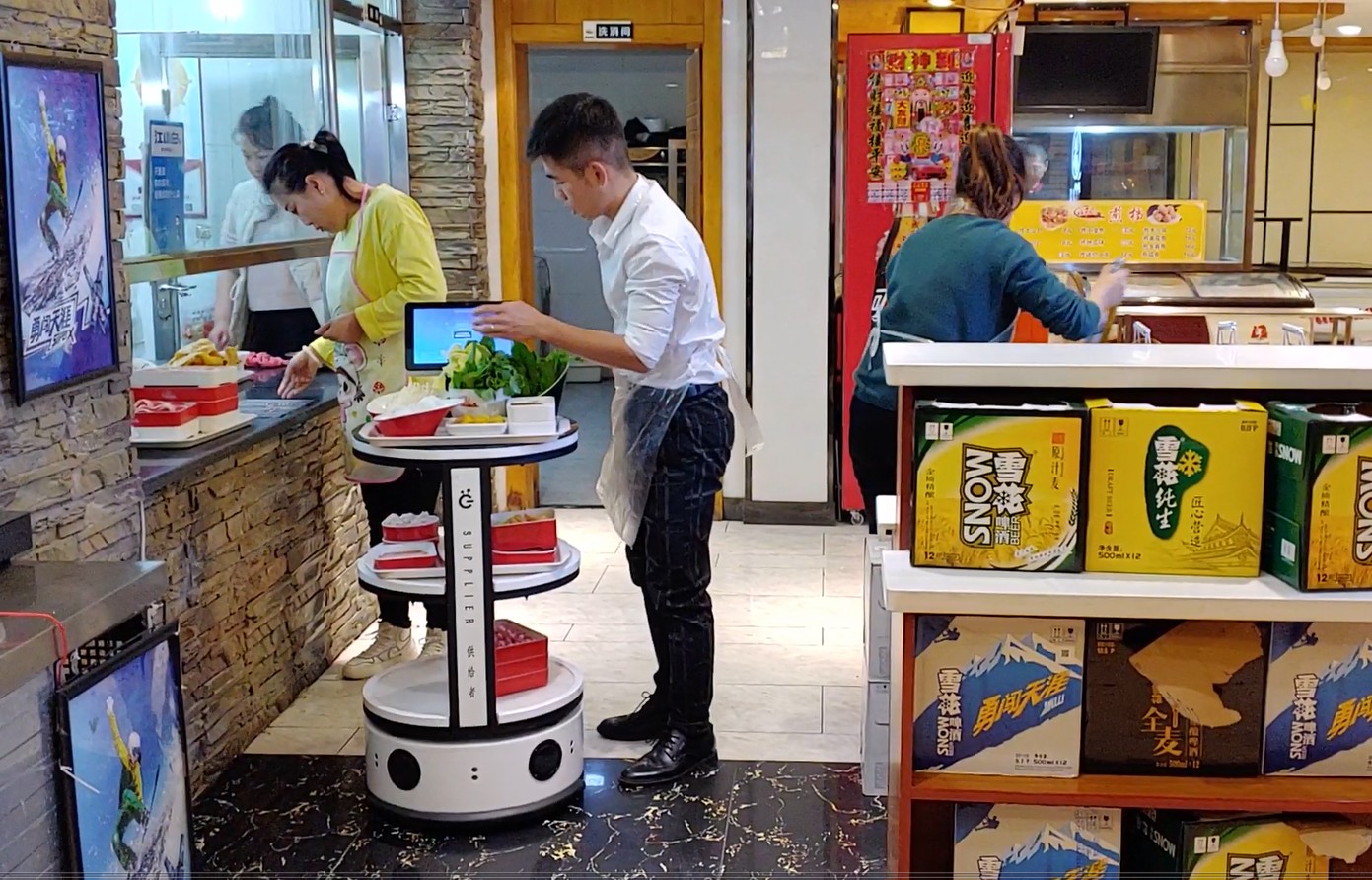 机器人厂家直供 送餐 传菜机器人 租赁 销售
