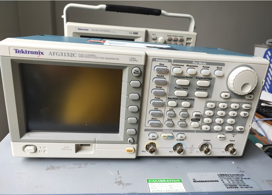 高价回收泰克AFG3102A任意波形发生器